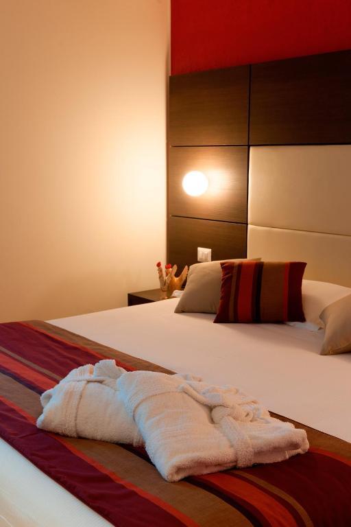 Hb Aosta Hotel & Balcony Spa Quarto foto