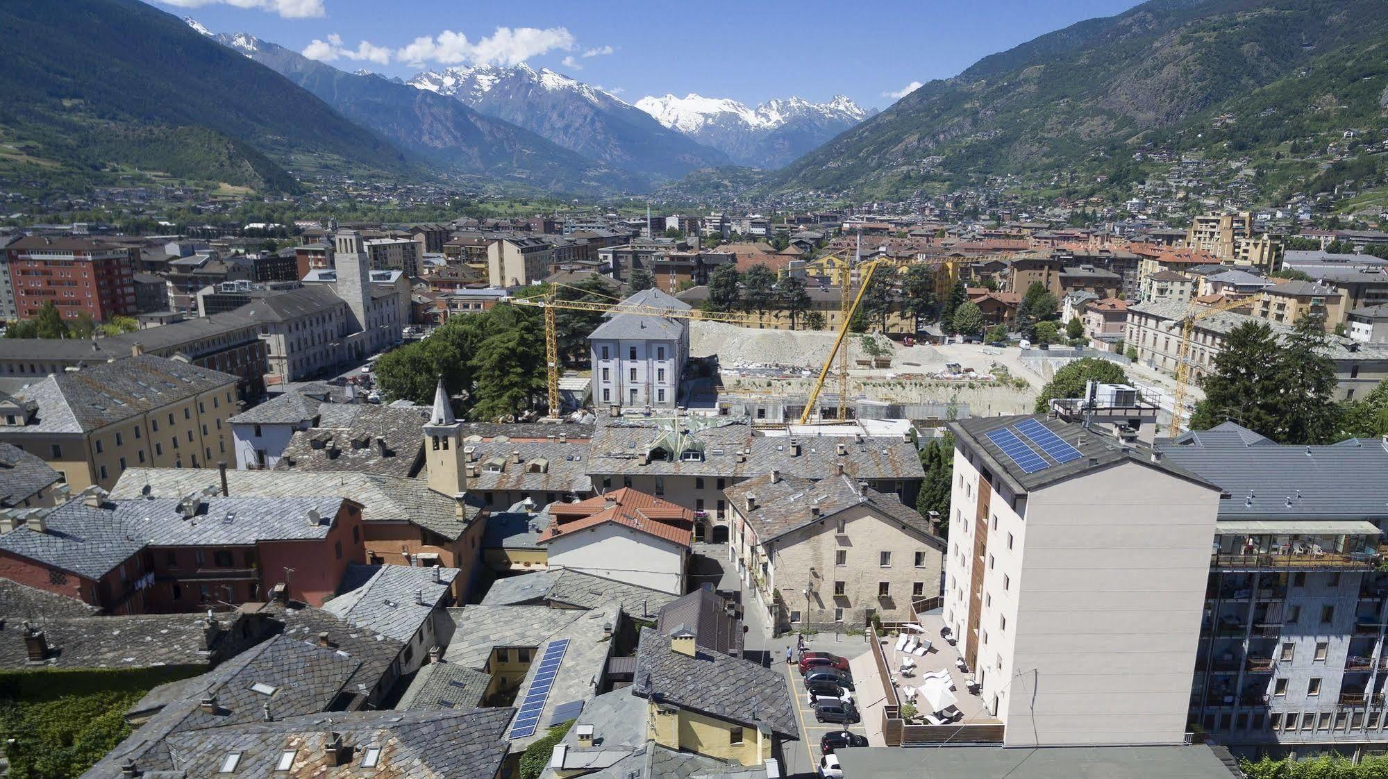 Hb Aosta Hotel & Balcony Spa Exterior foto