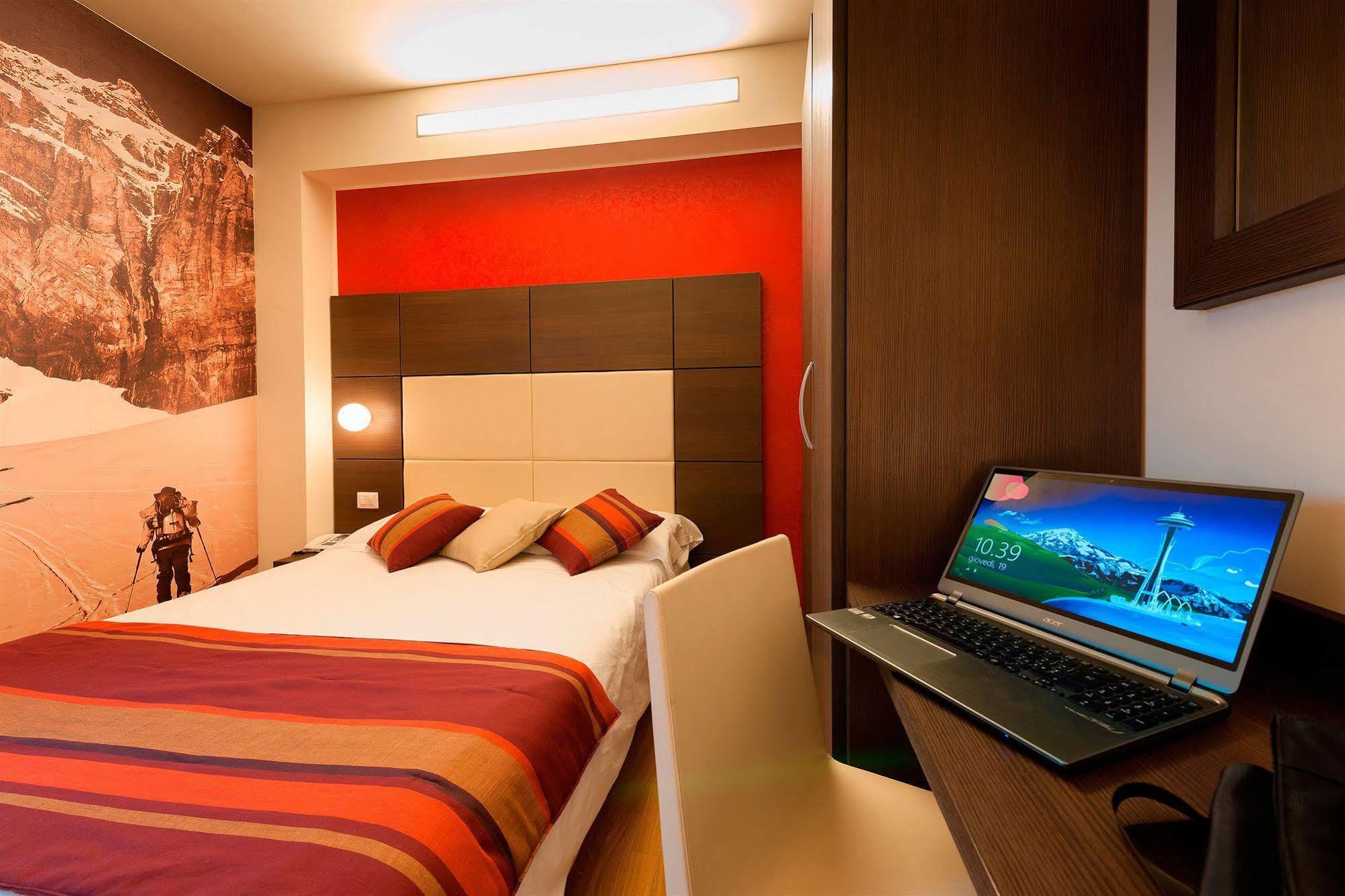 Hb Aosta Hotel & Balcony Spa Exterior foto